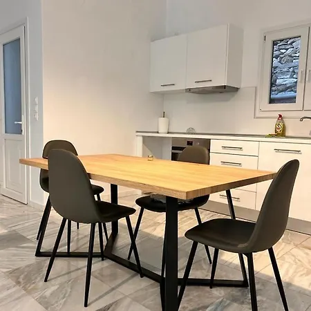 Apartment Odysseas *